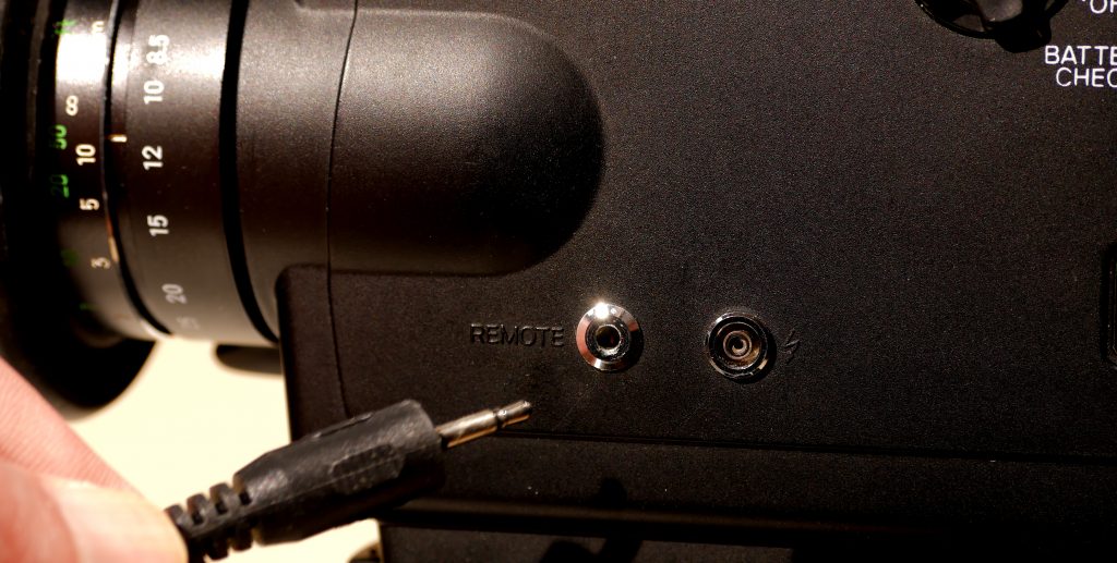 Minolta XL401 Remote-Buchse mit 2,5 mm Klinkenstecker